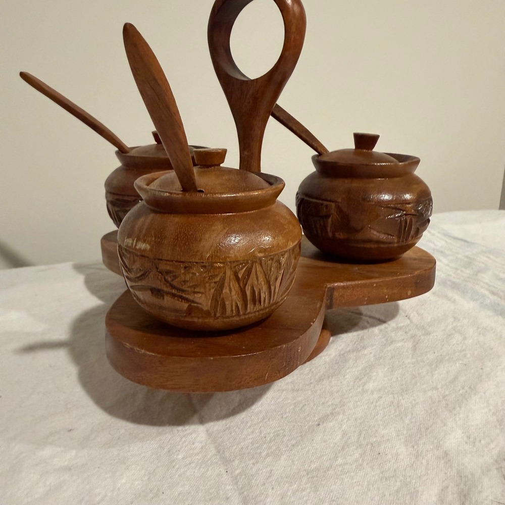 1960's Vintage Tiki Wood Lazy Susan with 3 Wood Condiment Jars And Spoons - Picture 3 of 14